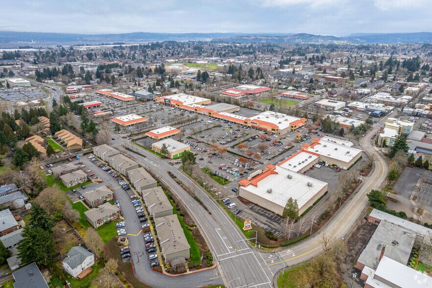 More Photos Of 300-900 NW Eastman Pky, Gresham Unknown For Lease