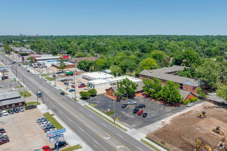 More Photos Of 4835 S Peoria Ave, Tulsa Office For Sale