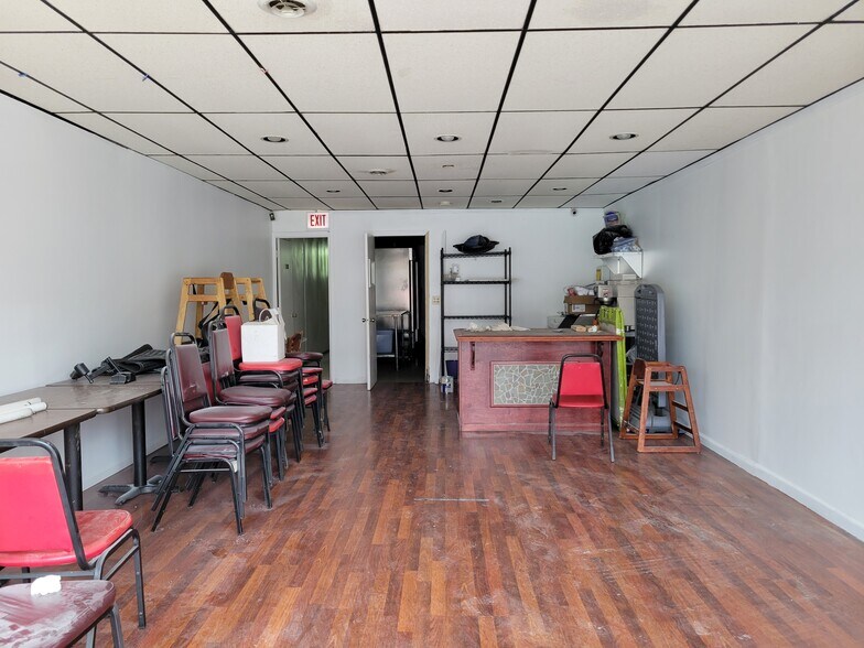 More Photos Of 5349-5353 W Belmont Ave, Chicago Storefront For Sale