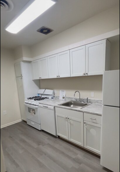 More Photos Of 4000 W Northern Pky, Baltimore Office For Sale