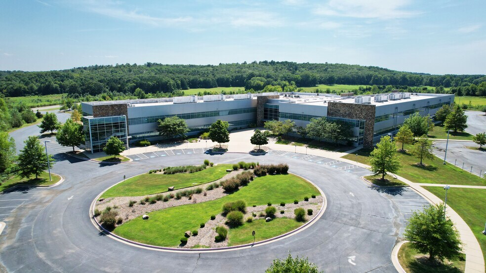 More Photos Of 355 Ledgelawn Dr, Conway Office For Lease