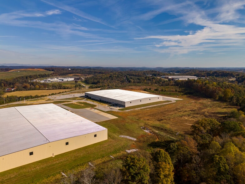 More Photos Of 1295 Huntington Park Dr, Loudon Warehouse For Lease