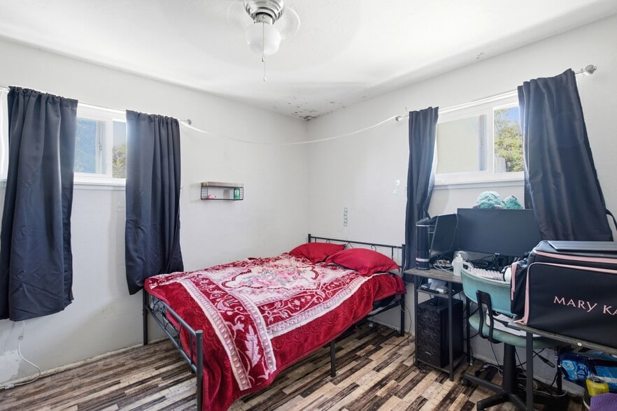 More Photos Of 4806 Guymon St, San Diego Apartments For Sale