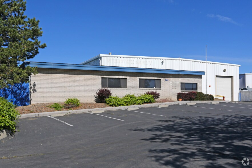 Primary Photo Of 901 Meredith Way, Sparks Manufacturing For Sale
