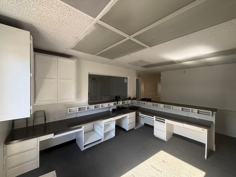 More Photos Of 4835 S Fulton Ave, Tulsa Medical For Lease