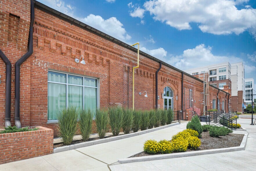 More Photos Of 701 W Main St, Durham Office For Lease