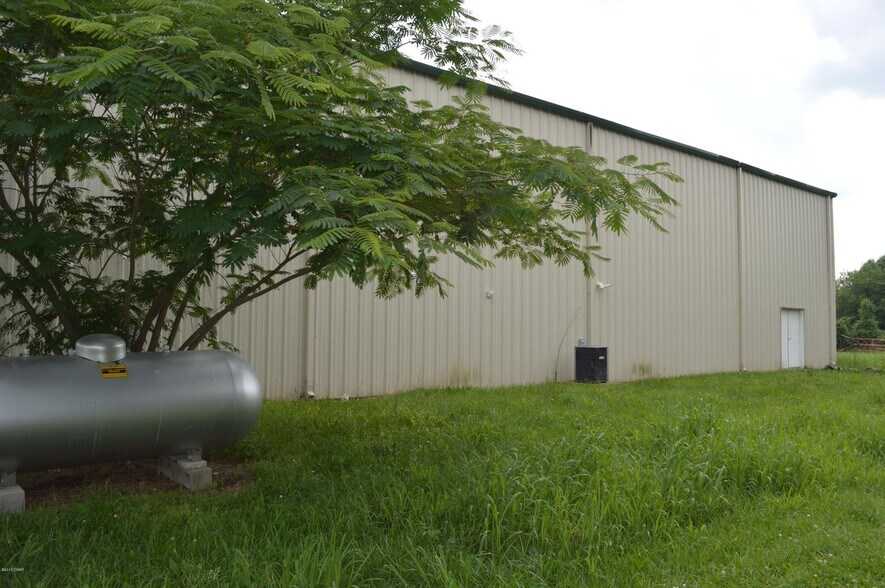 More Photos Of 2583 High St, Sarcoxie Freestanding For Sale