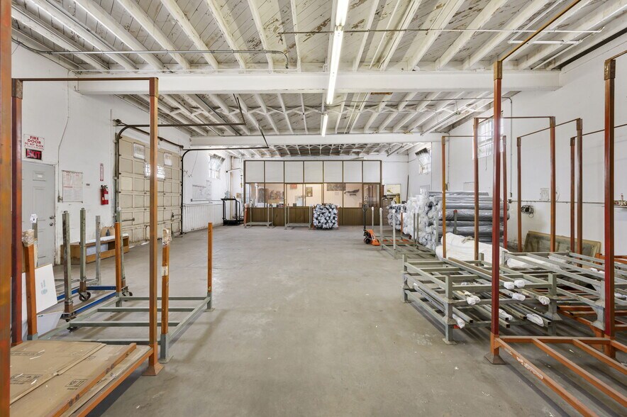More Photos Of 2250 Martin Luther King Jr Ave, Long Beach Warehouse For Sale