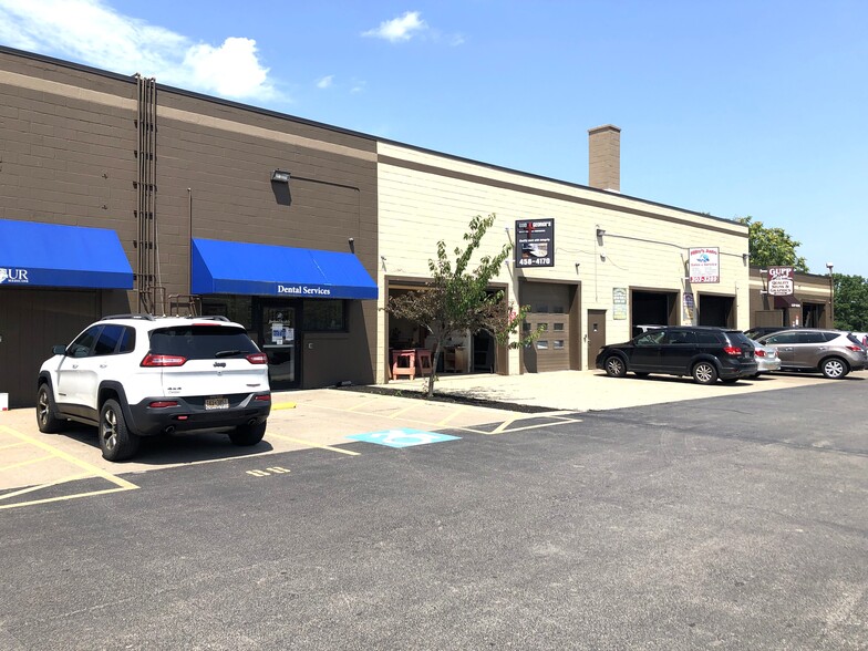 More Photos Of 340 Lake Ave, Rochester Light Distribution For Lease
