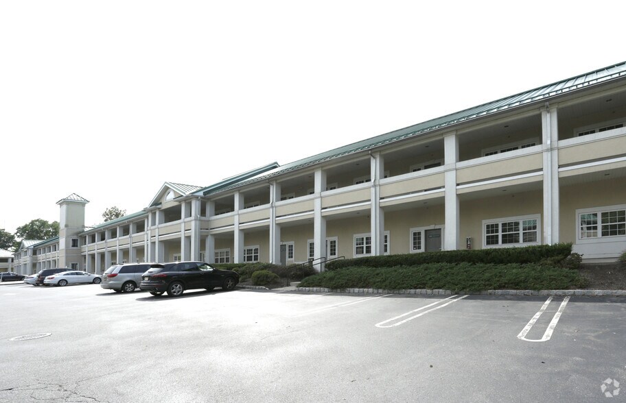 More Photos Of 237 Bridge St, Metuchen Medical For Lease