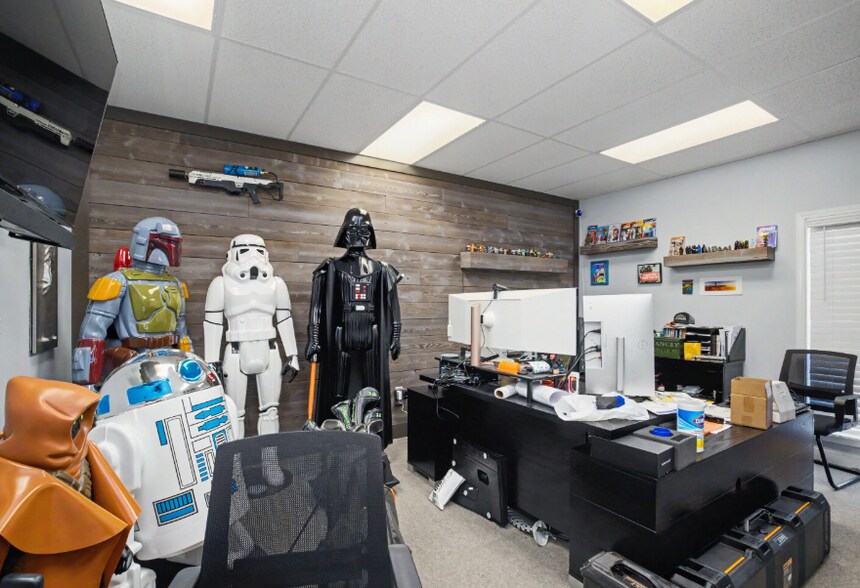 More Photos Of 139A W Ellis Rd, Griffin Loft Creative Space For Sale