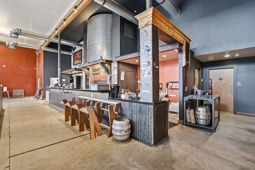 More Photos Of 4110 S Bowdish Rd, Spokane Flex For Sale