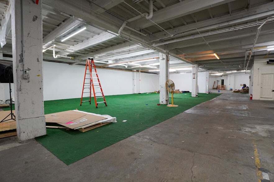 More Photos Of 1612-1616 Moore St, Cincinnati Manufacturing For Sale