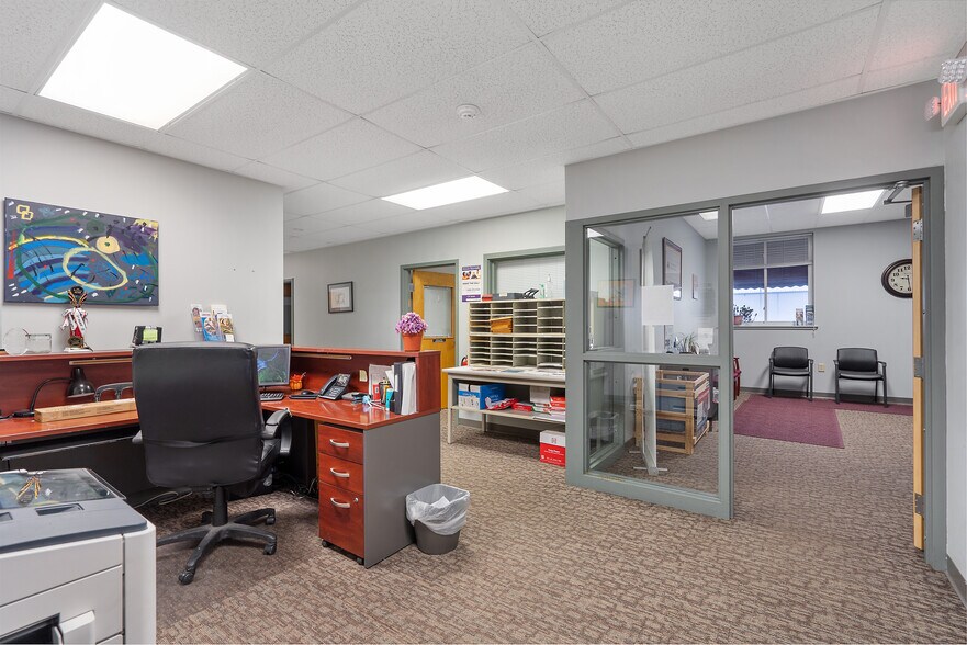 More Photos Of 34 Wright Ave, Auburn Truck Terminal For Sale