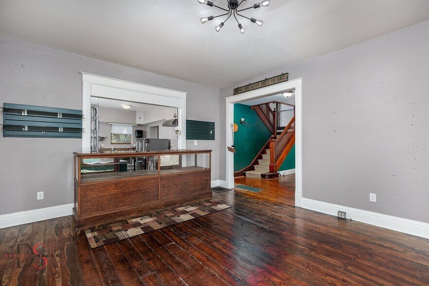 More Photos Of 131 Church st, North Utica Specialty For Sale