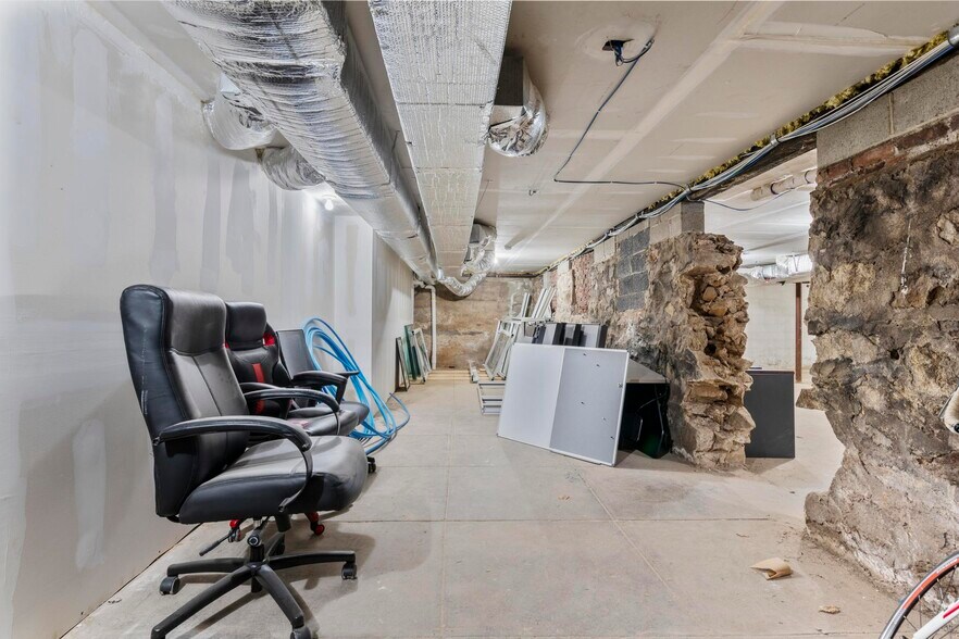 More Photos Of 698 Main St, Branford Office For Sale