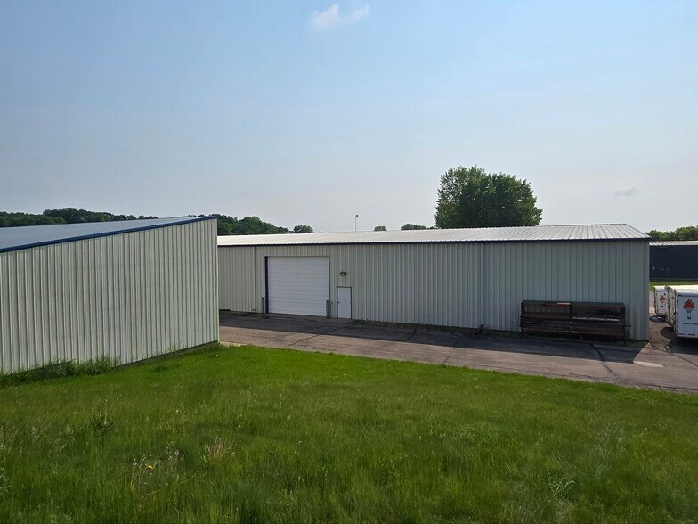 More Photos Of 855 Industrial Dr, Mondovi Distribution For Lease
