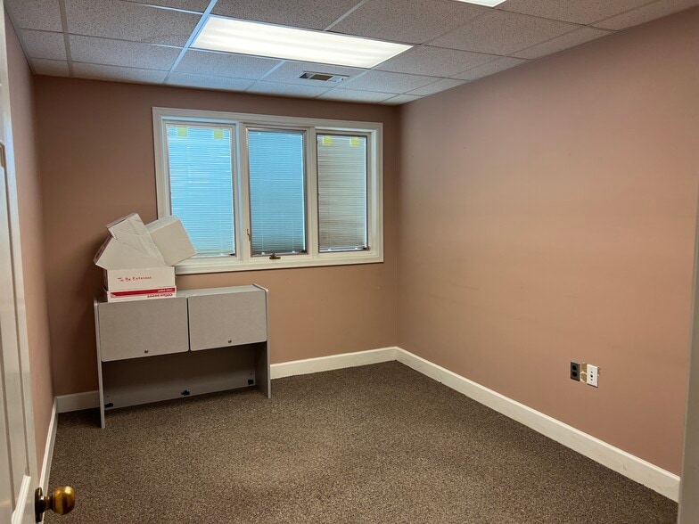 More Photos Of 4228 Lomac St, Montgomery Office For Sale