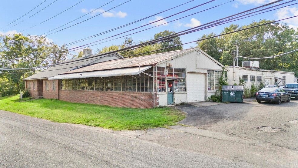 More Photos Of 435 Bridgeport Ave, Shelton Warehouse For Sale