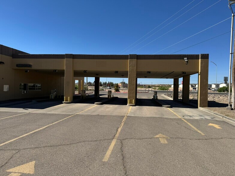 More Photos Of 1275 Country Club Rd, Santa Teresa Bank For Lease