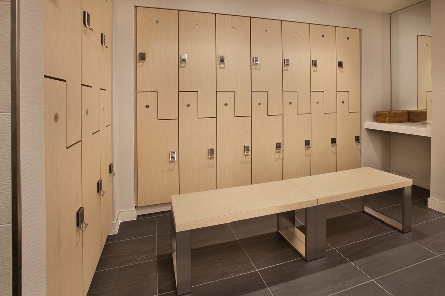 More Photos Of 2001 Pennsylvania Ave NW, Washington Office For Lease