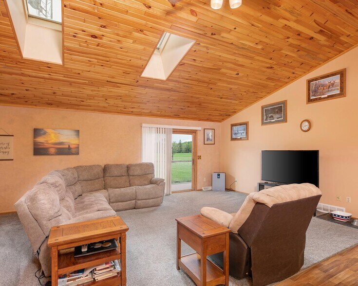 More Photos Of 1700 County 424 Rd, Iron River Hotel For Sale