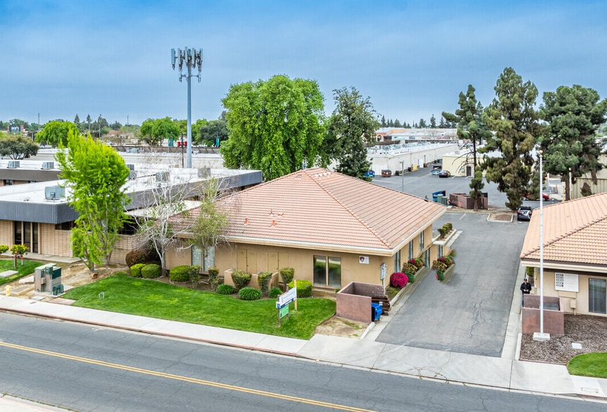 Primary Photo Of 3321-3323 S Fairway st, Visalia Office For Sale