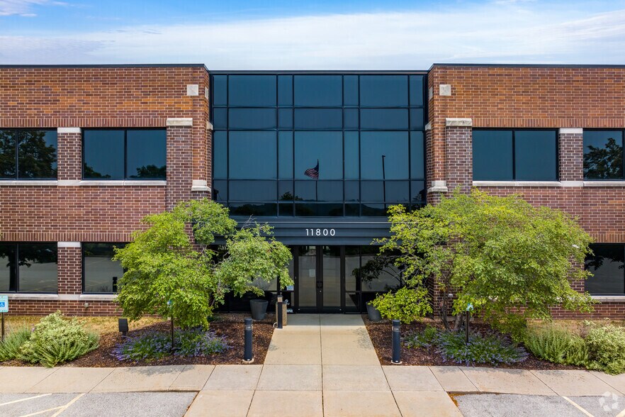 More Photos Of 11800 W Park Pl, Milwaukee Office For Lease