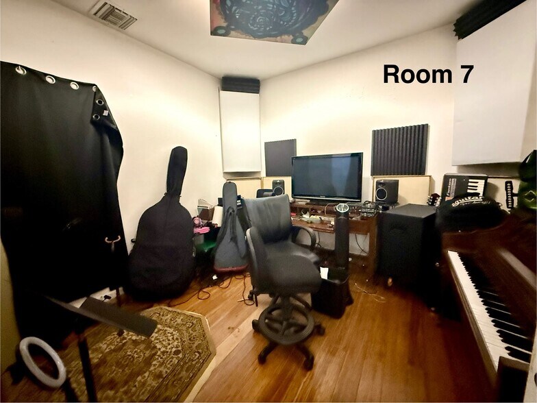 More Photos Of 4208-4220 NW 7th Ave, Miami Storefront For Sale