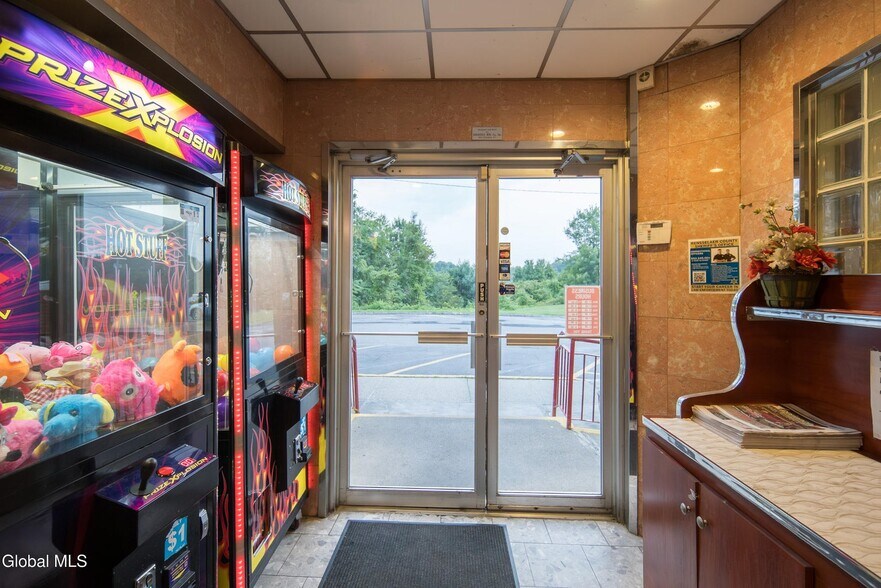 More Photos Of 855 Hoosick St, Troy Restaurant For Sale