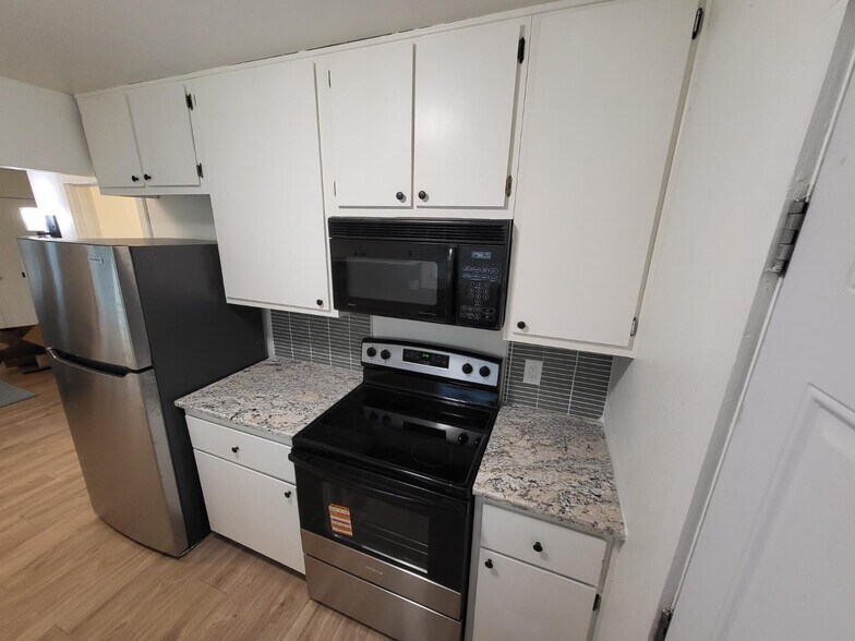 More Photos Of 2611 Yard St, Oroville Apartments For Sale