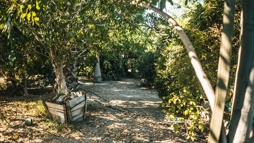 More Photos Of 5506 Venice Blvd, Los Angeles Specialty For Lease