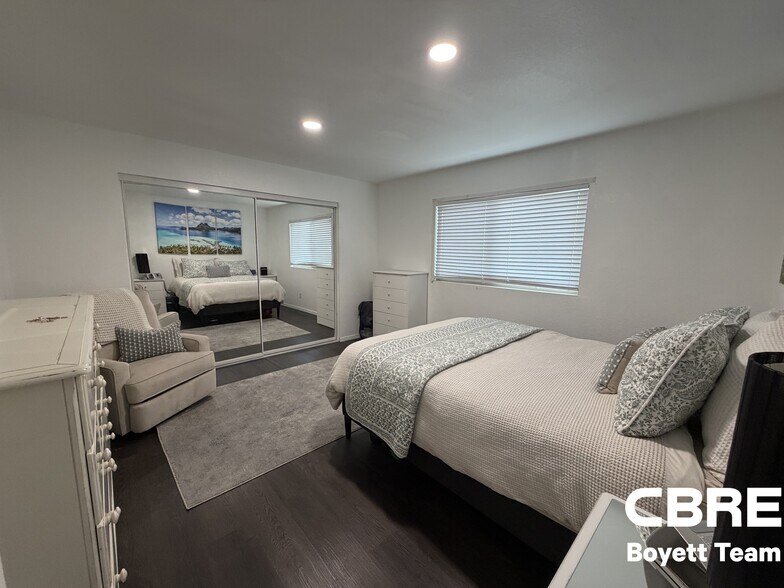 More Photos Of 22607 14th St, Newhall Apartments For Sale