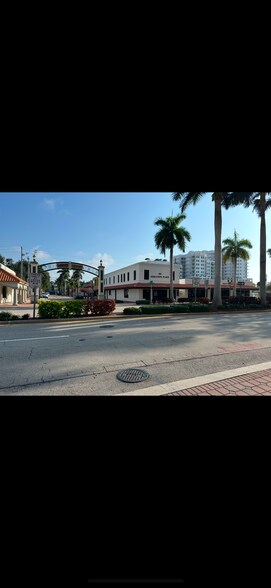 More Photos Of 101-115 E Palmetto Park Rd, Boca Raton Storefront Retail Office For Lease