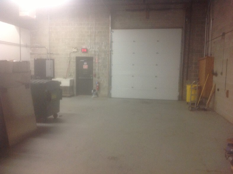 More Photos Of 33 Plan Way, Warwick Warehouse For Lease