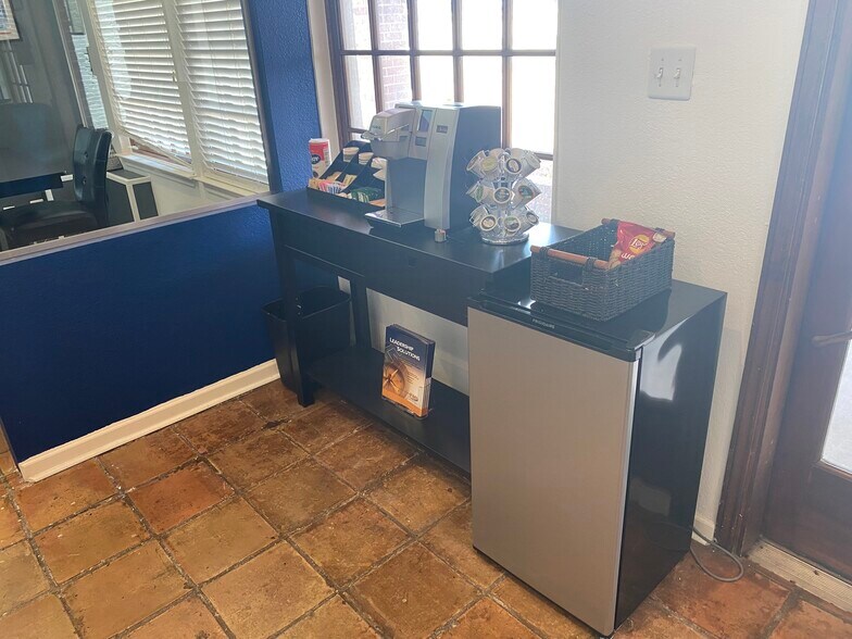 More Photos Of 5013 Colleyville Blvd, Colleyville Storefront Retail Office For Sale