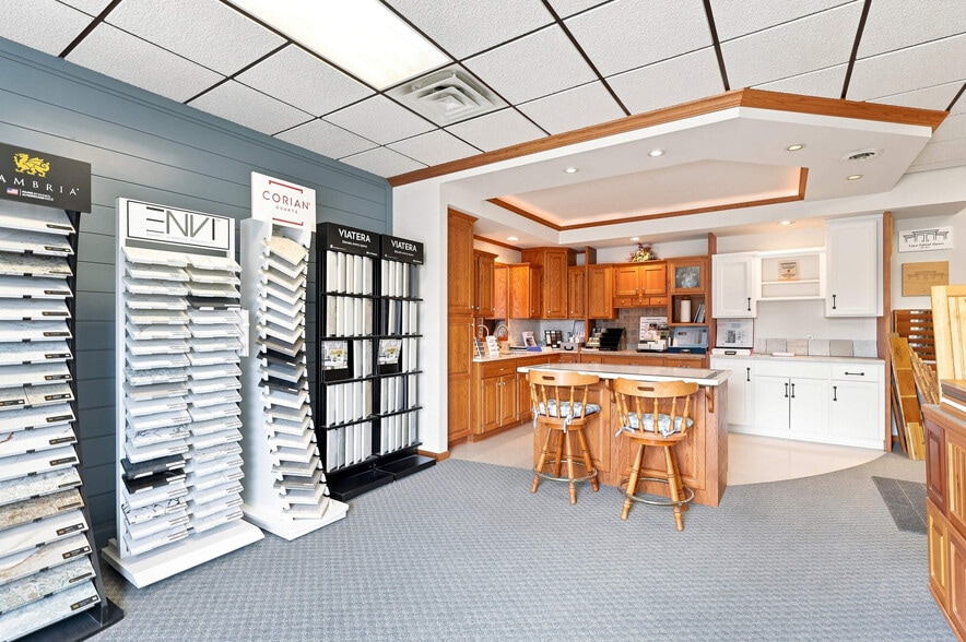 More Photos Of 308 N Wisconsin Dr, Sheboygan Freestanding For Sale