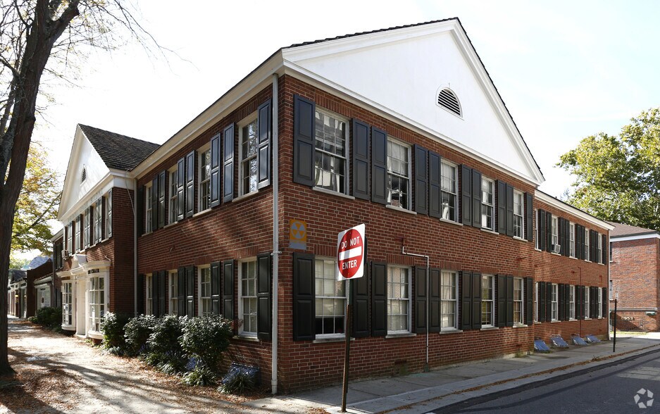 More Photos Of 3914 Miami Rd, Cincinnati Office For Lease