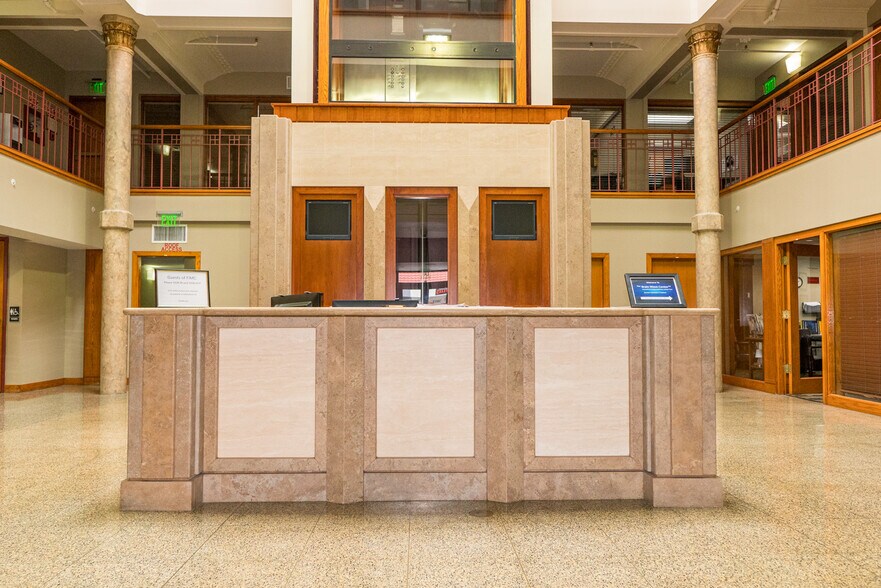 More Photos Of 1440 Main St, Sarasota Office For Lease