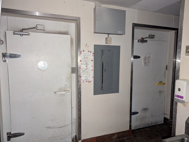 More Photos Of 8905 N Allen Rd, Peoria Fast Food For Sale