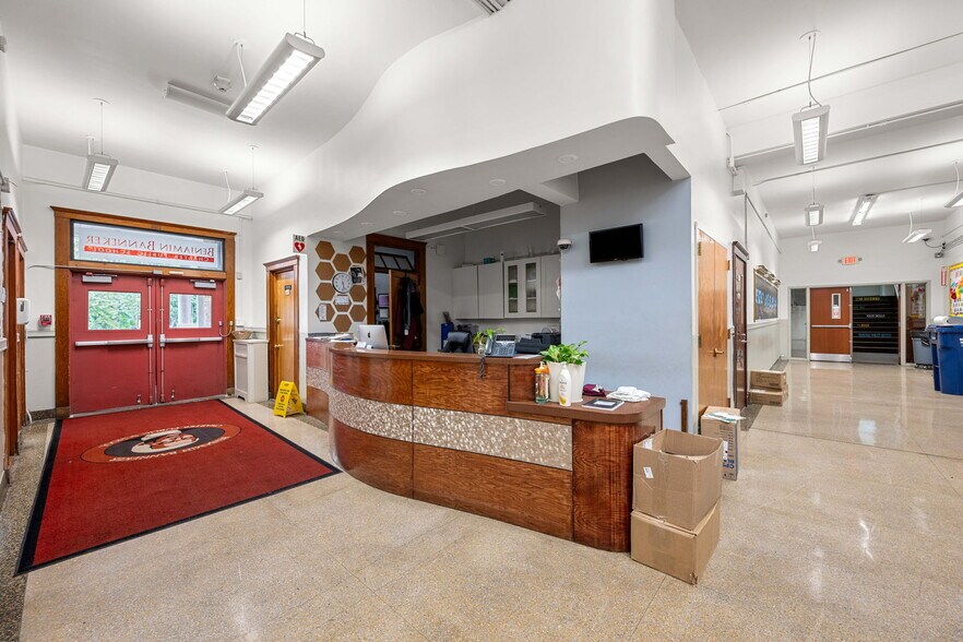 More Photos Of 21 Notre Dame Ave, Cambridge Unknown For Lease