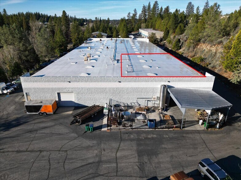 More Photos Of 110 Spring Hill Dr, Grass Valley Manufacturing For Lease