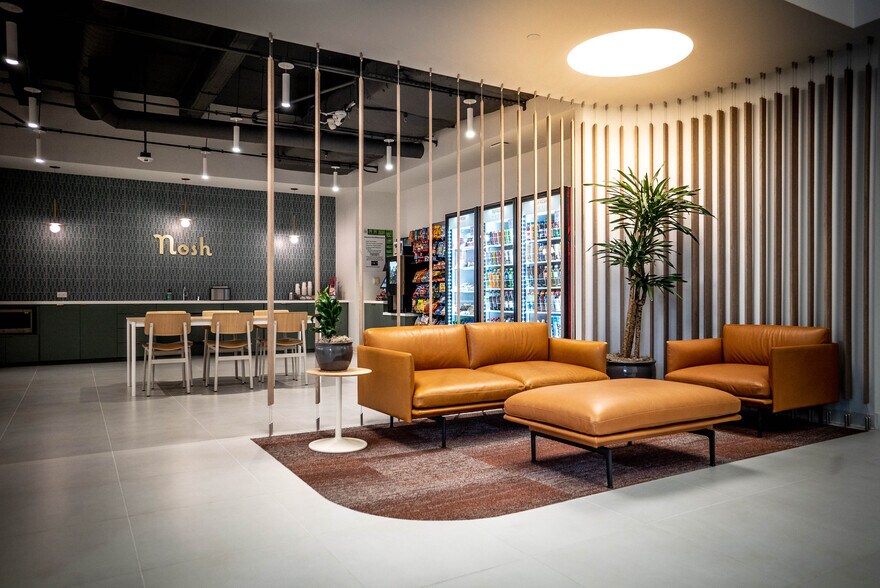 More Photos Of 1255 Corporate Dr, Irving Office For Lease