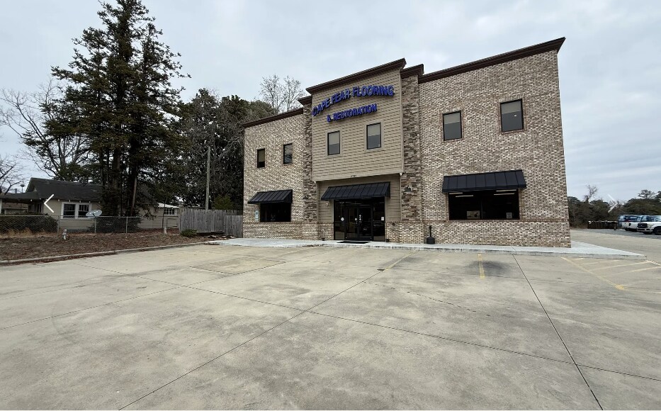 Primary Photo Of 2727 Hope Mills Rd, Fayetteville Office For Sale