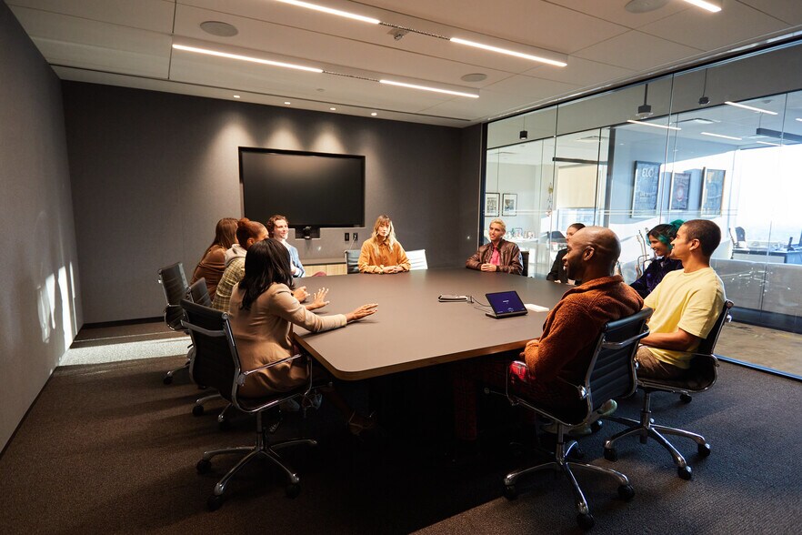 More Photos Of 2049 Century Park E, Los Angeles Office For Lease