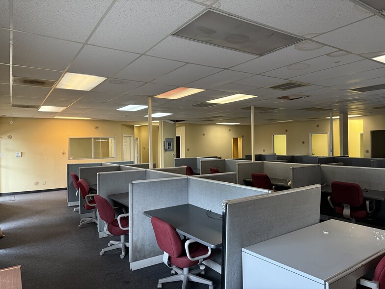 More Photos Of 1306-1314 W FM-1960, Houston Unknown For Lease