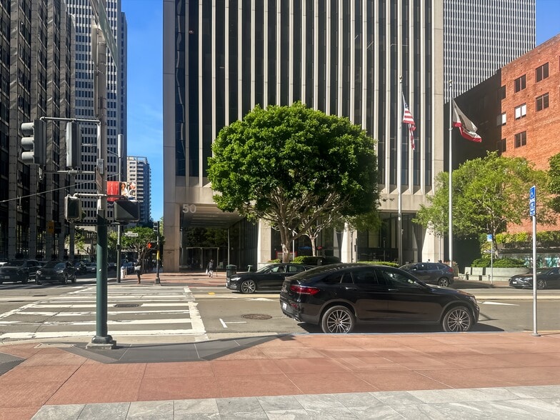 More Photos Of 50 California St, San Francisco Coworking Space