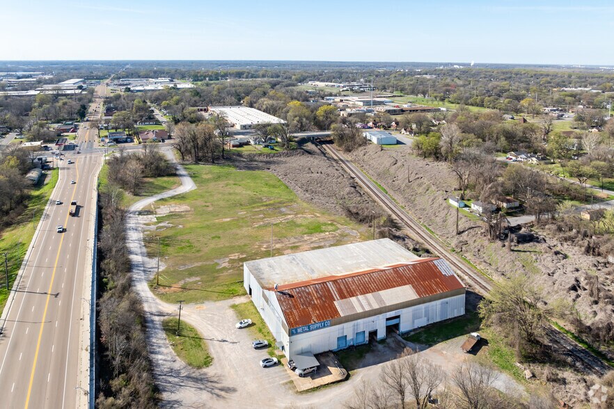 More Photos Of 203 E Trigg Ave, Memphis Warehouse For Sale