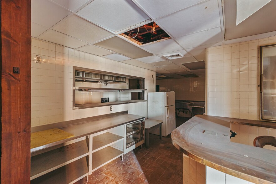 More Photos Of 100 S Grand St, Monroe Restaurant For Sale