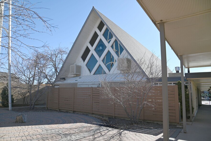 More Photos Of 7375 Samuel Dr, Denver Specialty For Sale